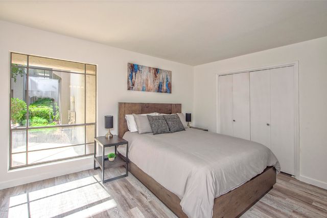 5209 N 24TH Street 103, Phoenix, AZ 85016