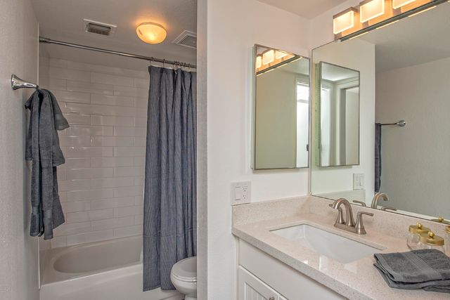 5209 N 24TH Street 103, Phoenix, AZ 85016