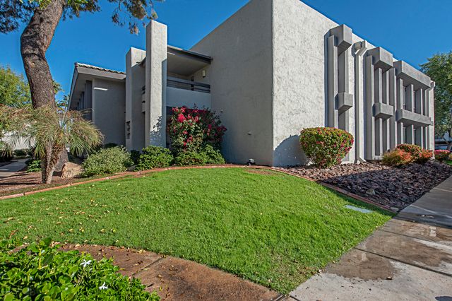 5209 N 24TH Street 103, Phoenix, AZ 85016