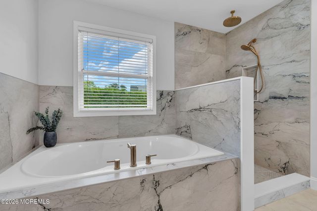 205 Waycross Court, Lanoka Harbor, NJ 08734