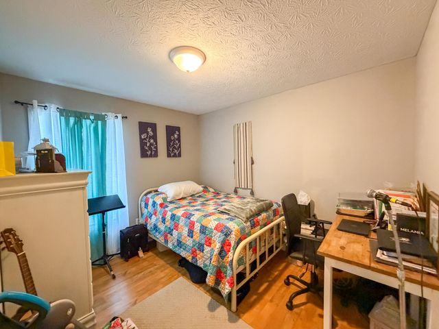1203 Dean Hundley Road, East Bernstadt, KY 40729