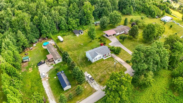 1203 Dean Hundley Road, East Bernstadt, KY 40729