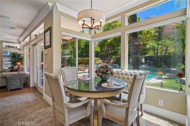 560 Breckenridge Place, Simi Valley, CA 93065