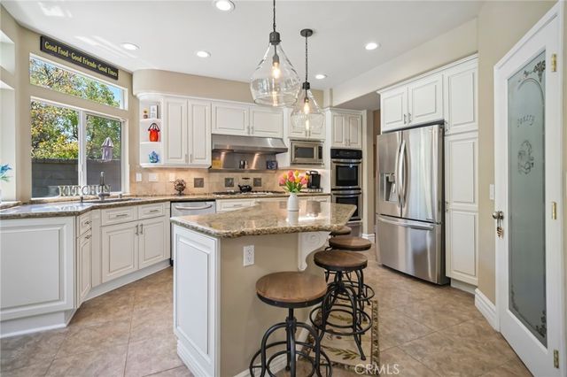 560 Breckenridge Place, Simi Valley, CA 93065