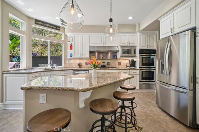 560 Breckenridge Place, Simi Valley, CA 93065