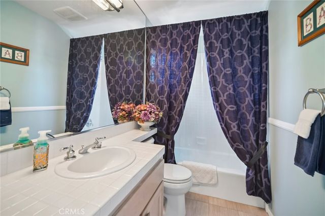 560 Breckenridge Place, Simi Valley, CA 93065