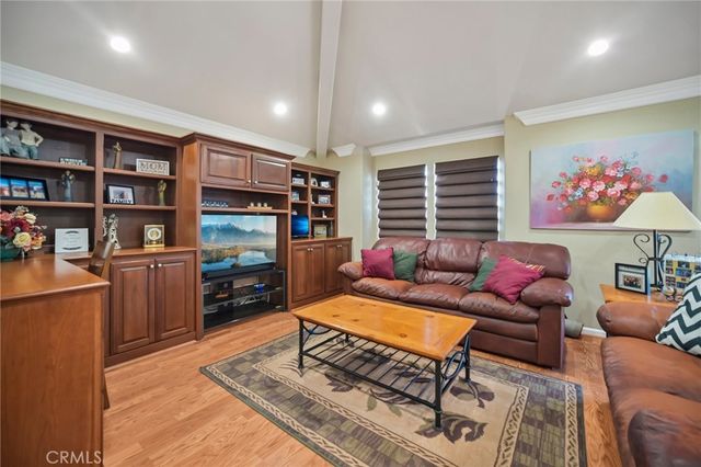 560 Breckenridge Place, Simi Valley, CA 93065