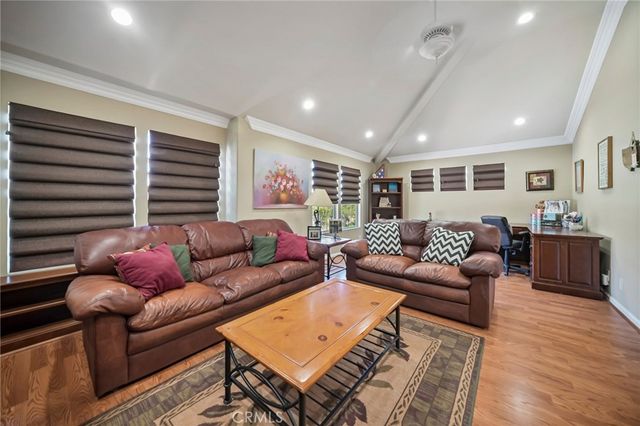 560 Breckenridge Place, Simi Valley, CA 93065