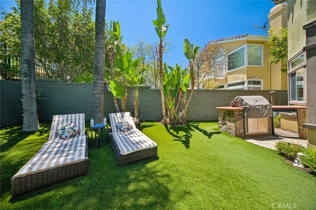 560 Breckenridge Place, Simi Valley, CA 93065