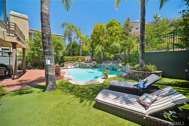 560 Breckenridge Place, Simi Valley, CA 93065