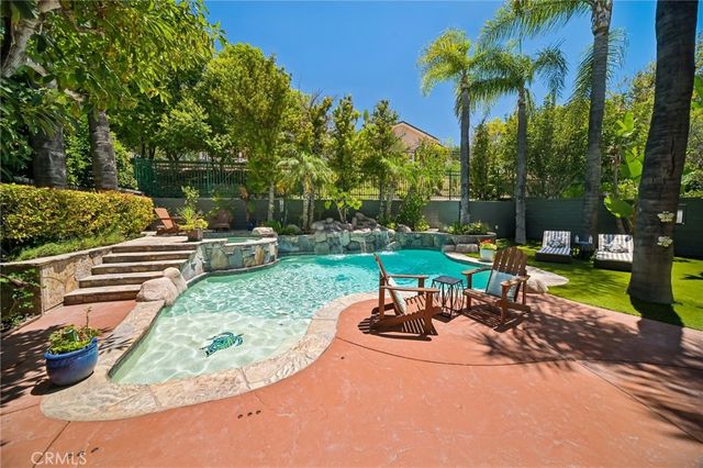 560 Breckenridge Place, Simi Valley, CA 93065