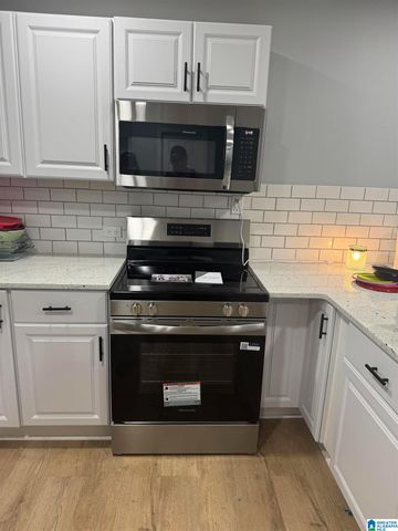 619 PINEWOOD AVENUE, Hueytown, AL 35023