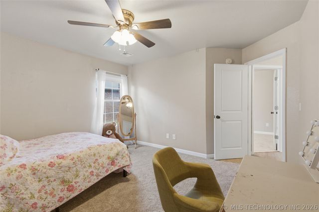 809 S 71st Street S, Broken Arrow, OK 74014