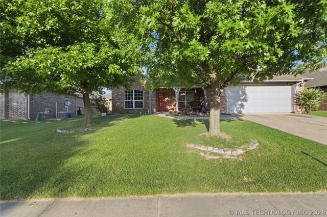 809 S 71st Street S, Broken Arrow, OK 74014