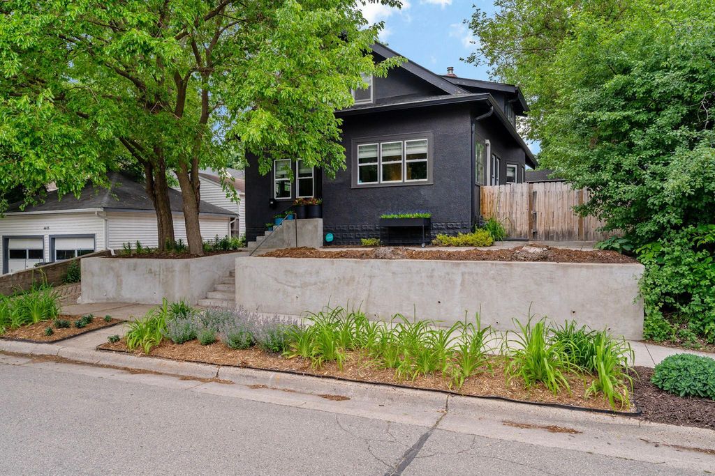134 W 45th Street, Minneapolis, MN 55419