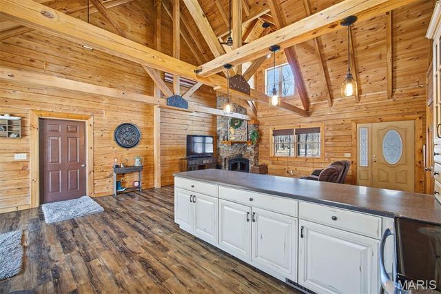 417 Dudleyville Road, Greenville, IL 62246