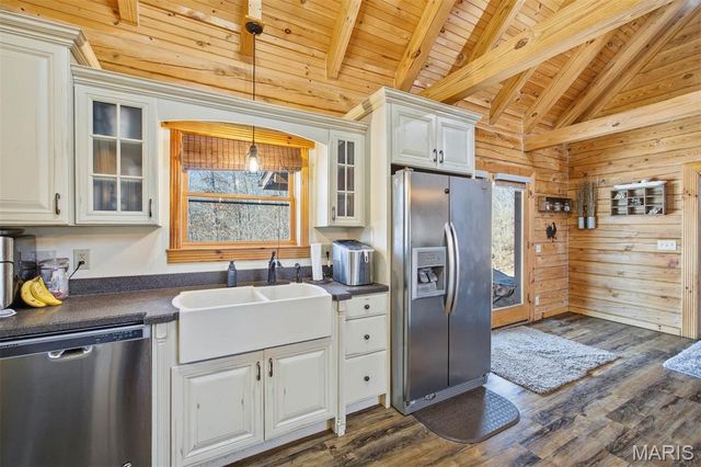 417 Dudleyville Road, Greenville, IL 62246