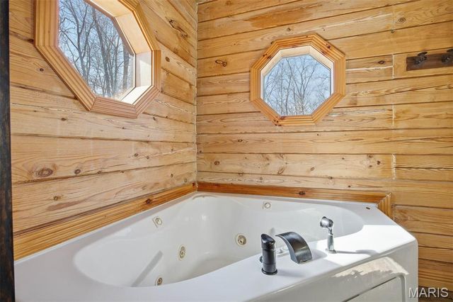 417 Dudleyville Road, Greenville, IL 62246