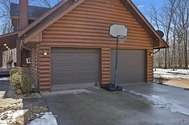 417 Dudleyville Road, Greenville, IL 62246