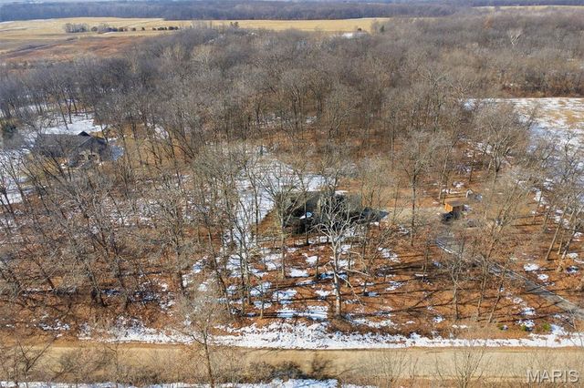 417 Dudleyville Road, Greenville, IL 62246