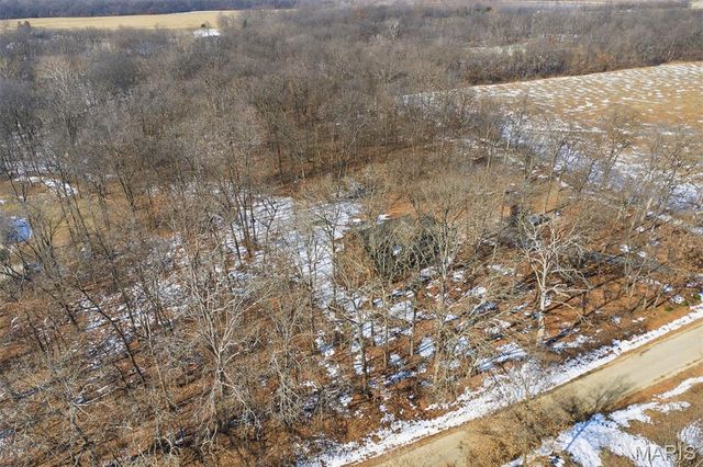 417 Dudleyville Road, Greenville, IL 62246