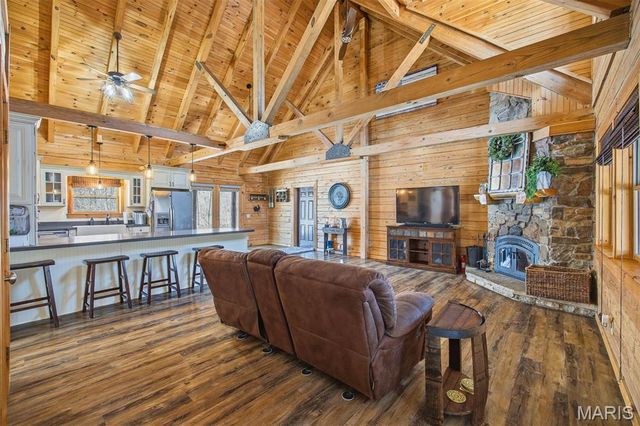 417 Dudleyville Road, Greenville, IL 62246