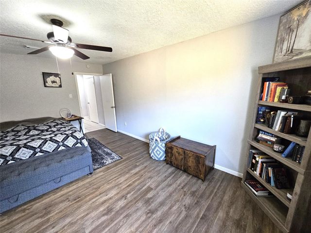 17211 Heritage Bay Drive, Webster, TX 77598