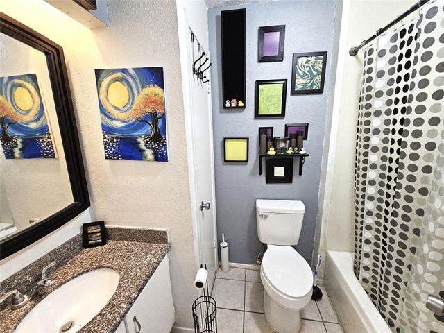 17211 Heritage Bay Drive, Webster, TX 77598