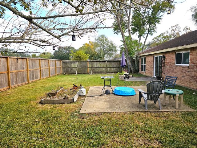 17211 Heritage Bay Drive, Webster, TX 77598