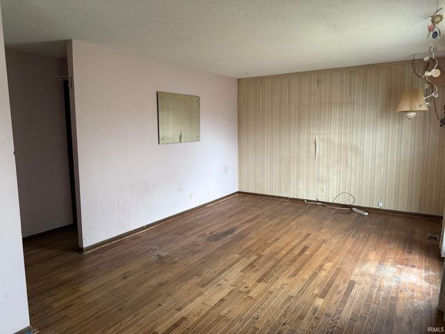 1313 Mayfair Drive, Boonville, IN 47601