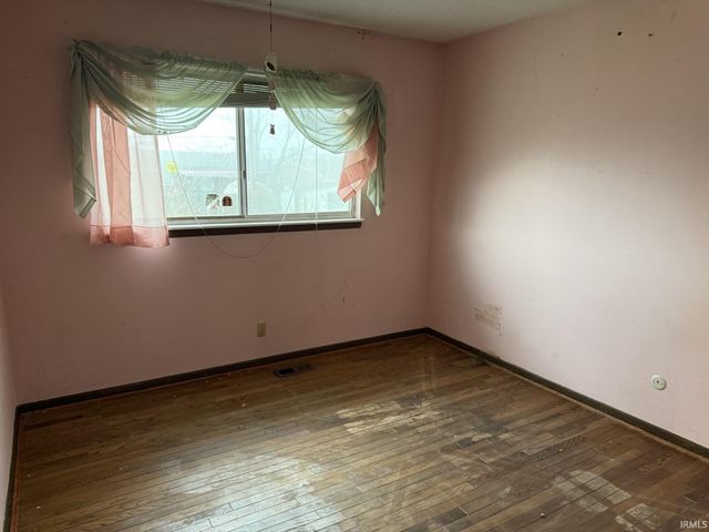 1313 Mayfair Drive, Boonville, IN 47601