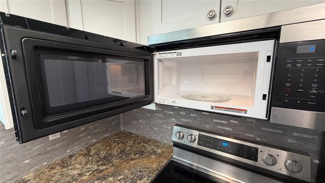 10925 PICCADILLY ROAD, Port Richey, FL 34668