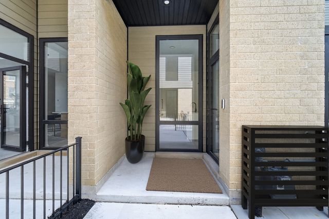 6218 S Woodlawn Avenue F, Chicago, IL 60637
