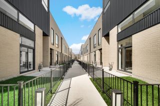 6218 S Woodlawn Avenue F, Chicago, IL 60637