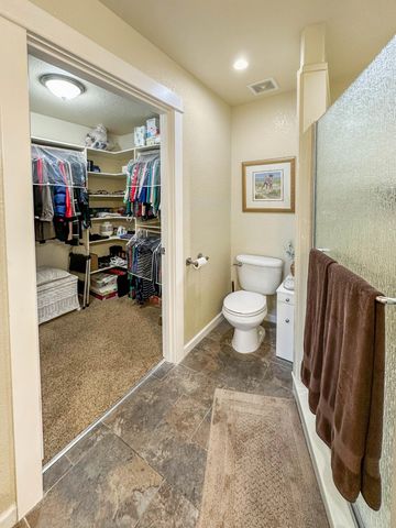 737 SW Kinsington Court, Grants Pass, OR 97526