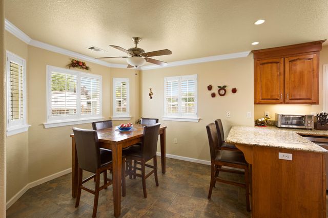 737 SW Kinsington Court, Grants Pass, OR 97526