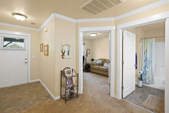 737 SW Kinsington Court, Grants Pass, OR 97526