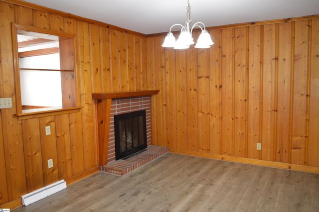 206 Hillside Drive, Greer, SC 29651