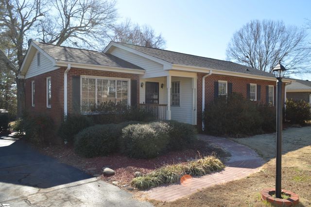 206 Hillside Drive, Greer, SC 29651