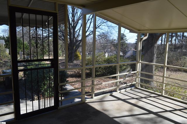 206 Hillside Drive, Greer, SC 29651