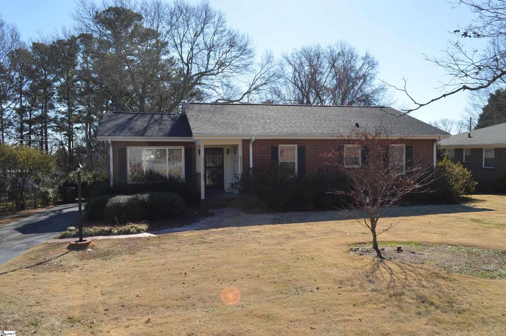 206 Hillside Drive, Greer, SC 29651