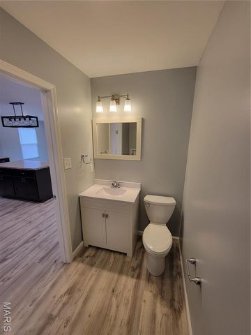 1051 Smith Avenue, Ferguson, MO 63135