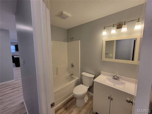 1051 Smith Avenue, Ferguson, MO 63135