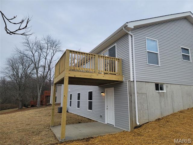 1051 Smith Avenue, Ferguson, MO 63135