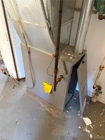 317 Mueller Avenue, Ferguson, MO 63135