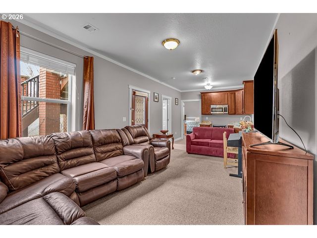 2652 HOO DOO Dr, Salem, OR 97304