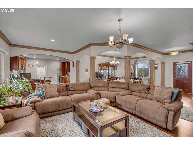 2652 HOO DOO Dr, Salem, OR 97304