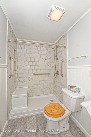 18 Coronation Drive, Stuyvesant, NY 12173