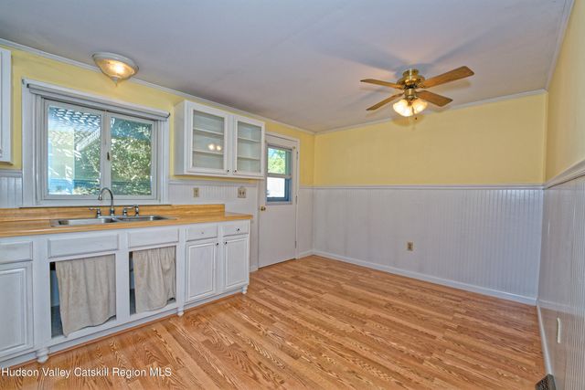 18 Coronation Drive, Stuyvesant, NY 12173