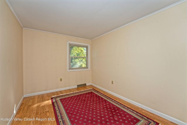 18 Coronation Drive, Stuyvesant, NY 12173